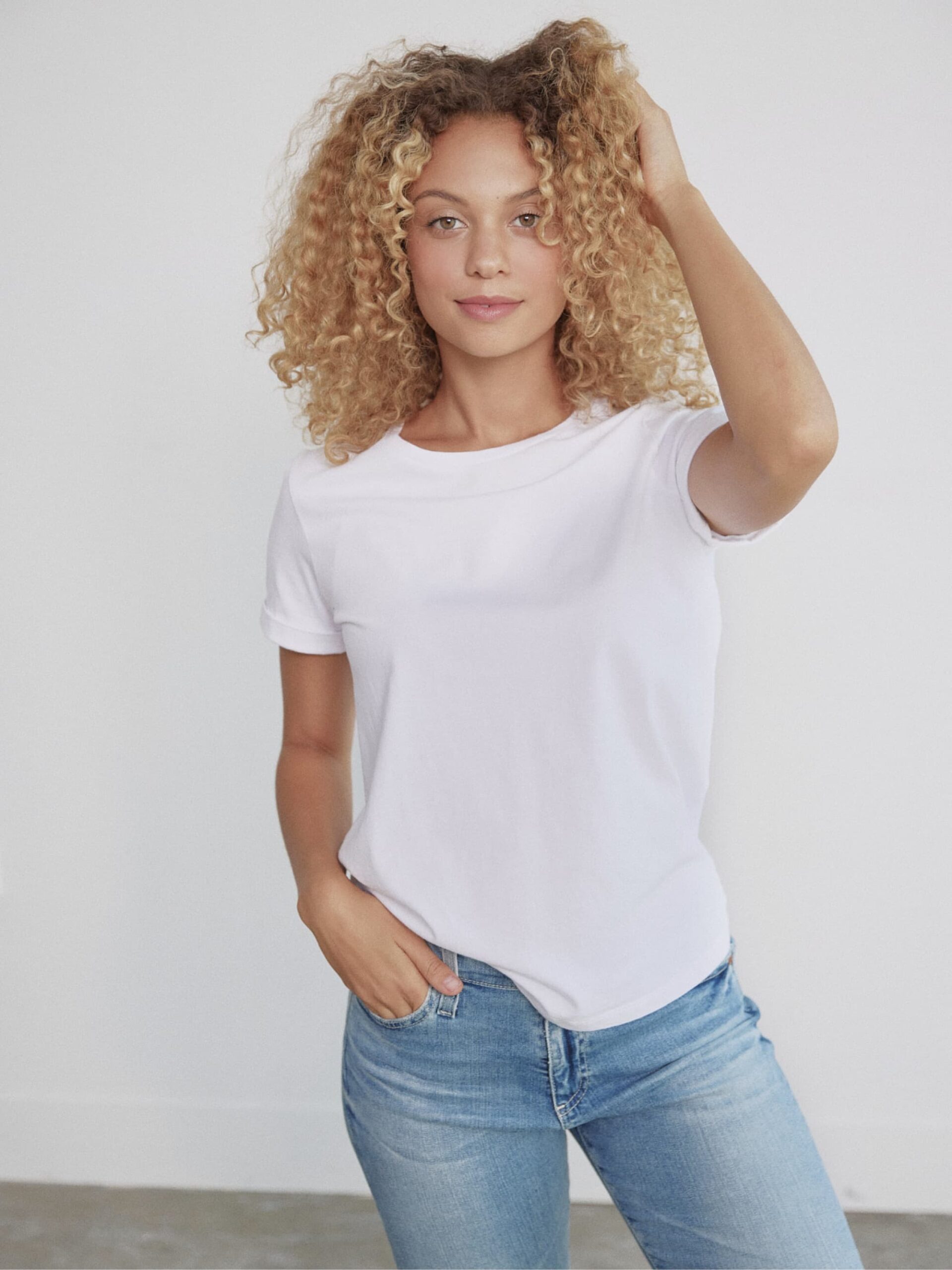21.08.13_Cotton_RollTee_White_MED_03_2000w