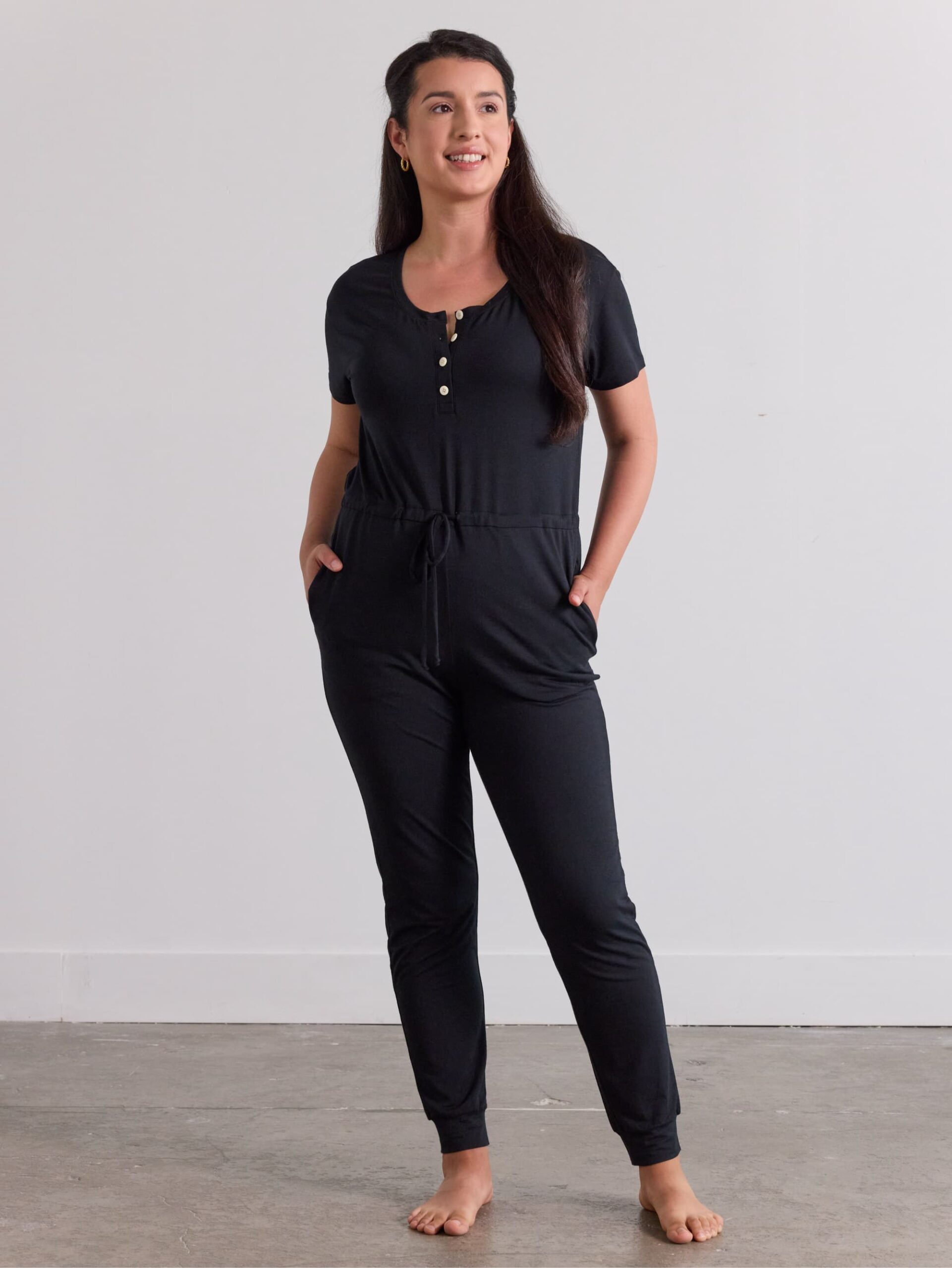 AVO_MODAL_SHORTSLEEVE_JUMPSUIT_BLACK_0167_2000w